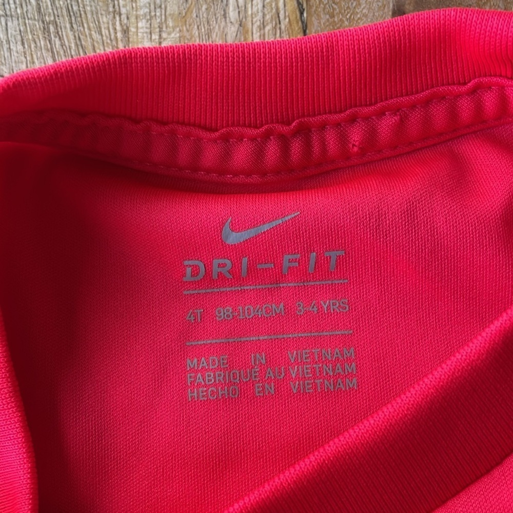 Nike boys athletic tee 4t - Picture 2 of 4